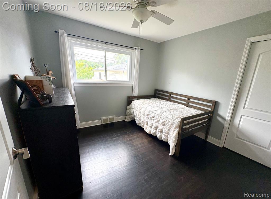 1812 E Longmeadow Road Property Photo 23