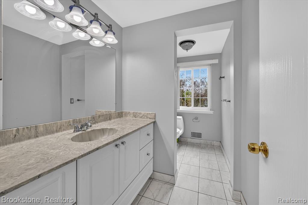 39795 Waldorf Drive Property Photo 17