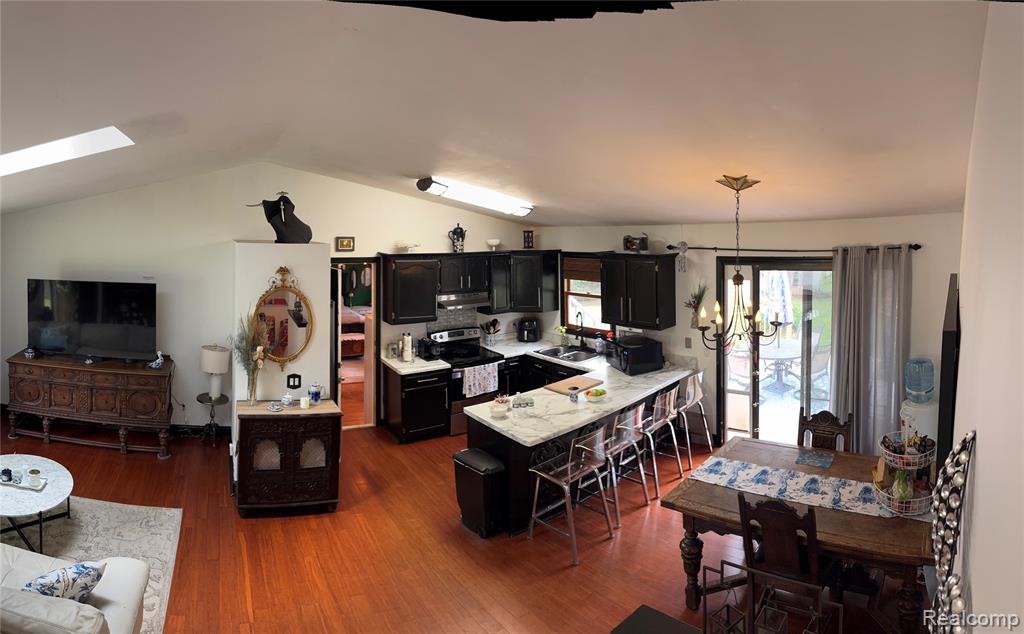 3877 Westlyn Drive Property Photo 8
