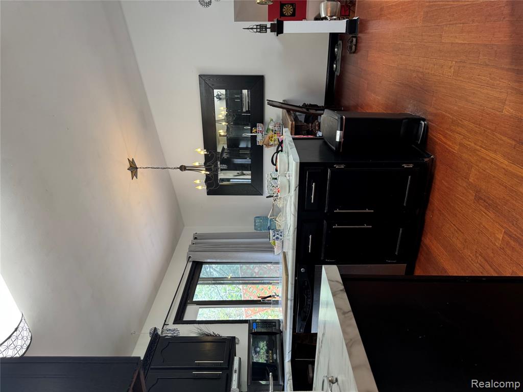 3877 Westlyn Drive Property Photo 13