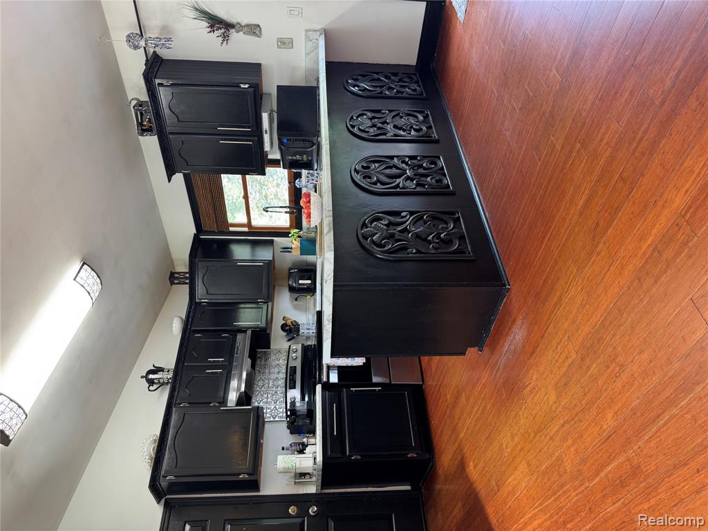 3877 Westlyn Drive Property Photo 16