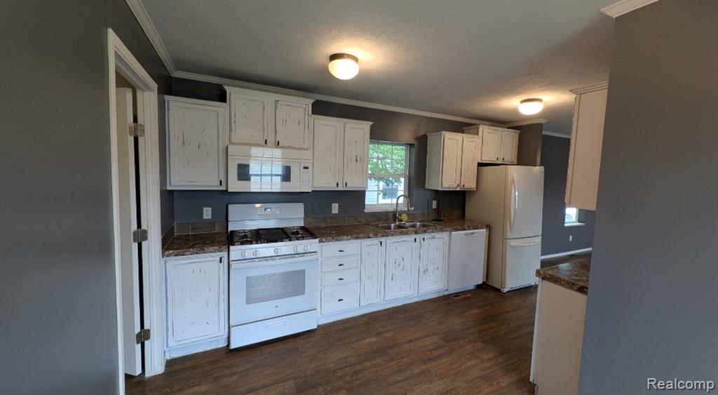 23630 Hickory Property Photo 4