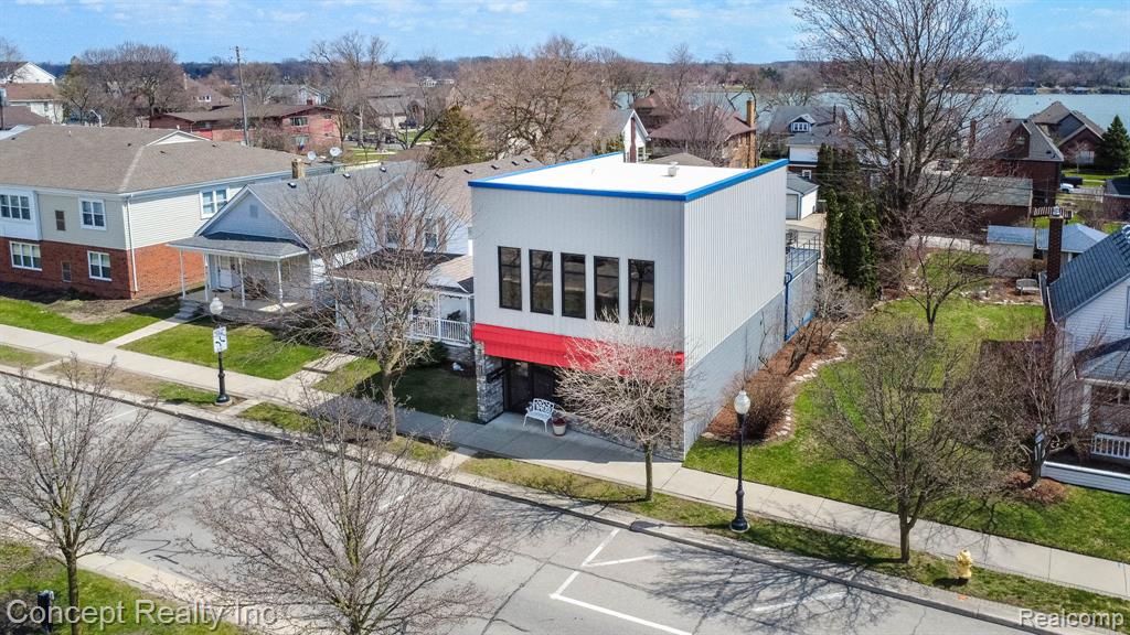 2935 W Jefferson Avenue Property Photo 6