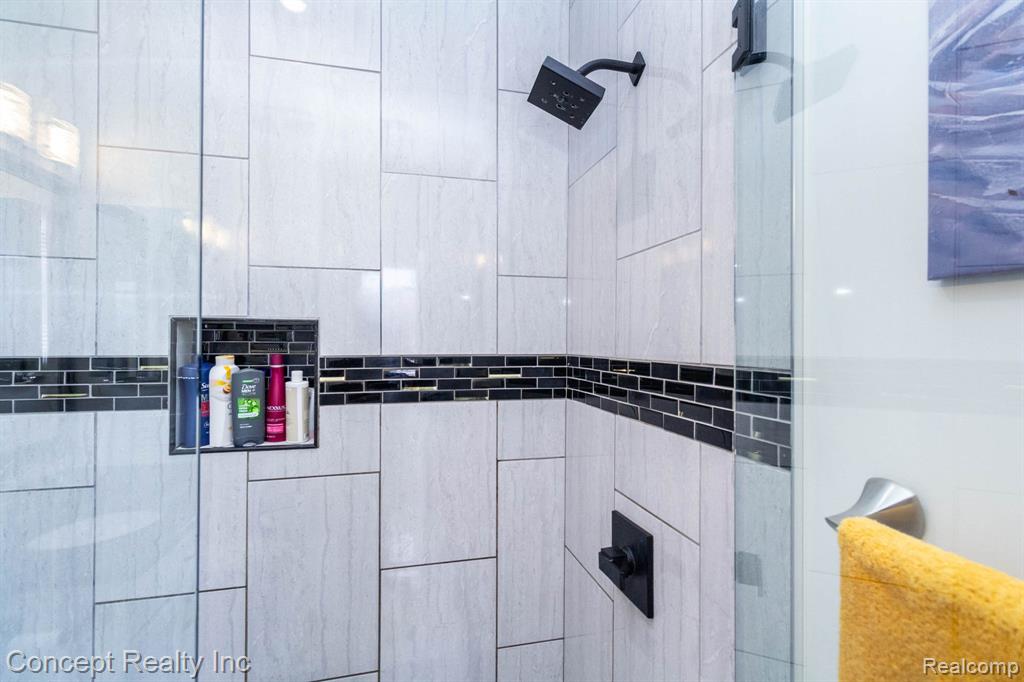 2935 W Jefferson Avenue Property Photo 36