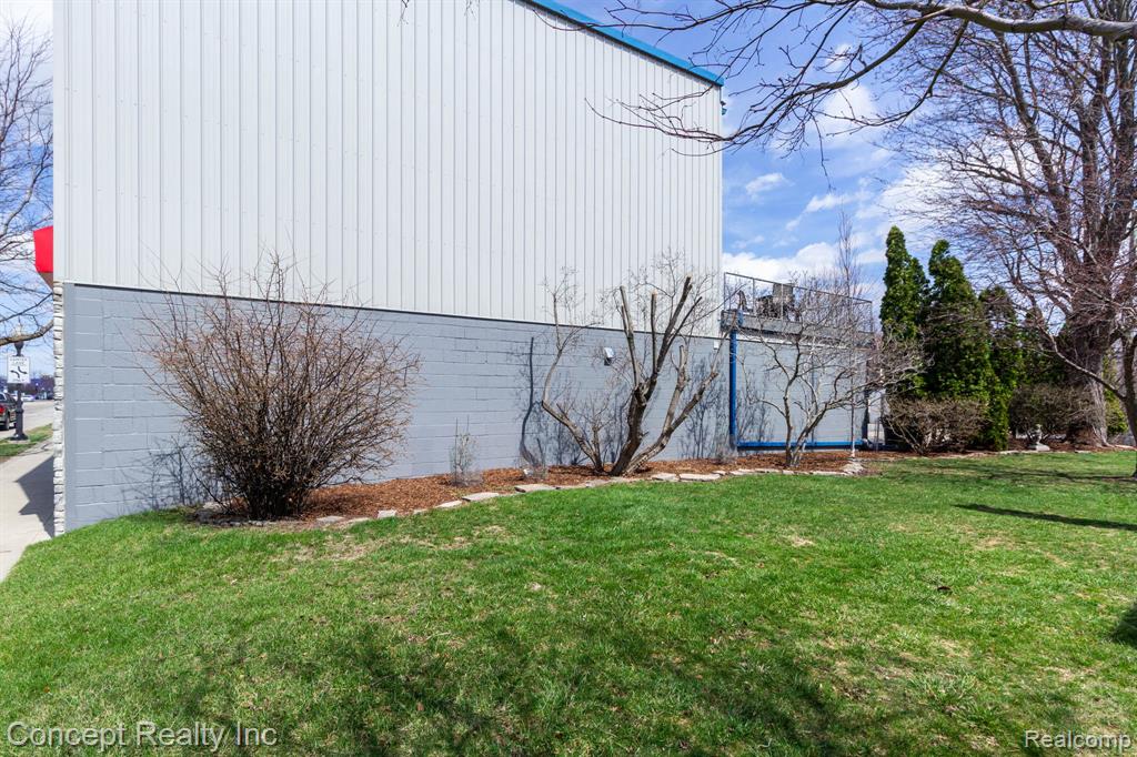 2935 W Jefferson Avenue Property Photo 47