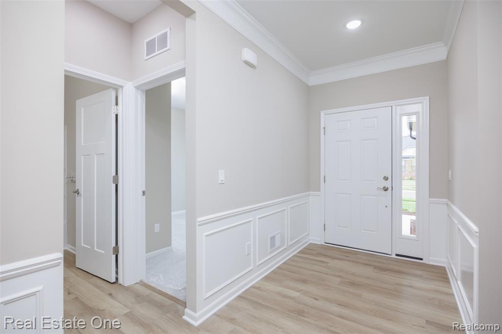 55769 Oak Pointe Drive Property Photo 5