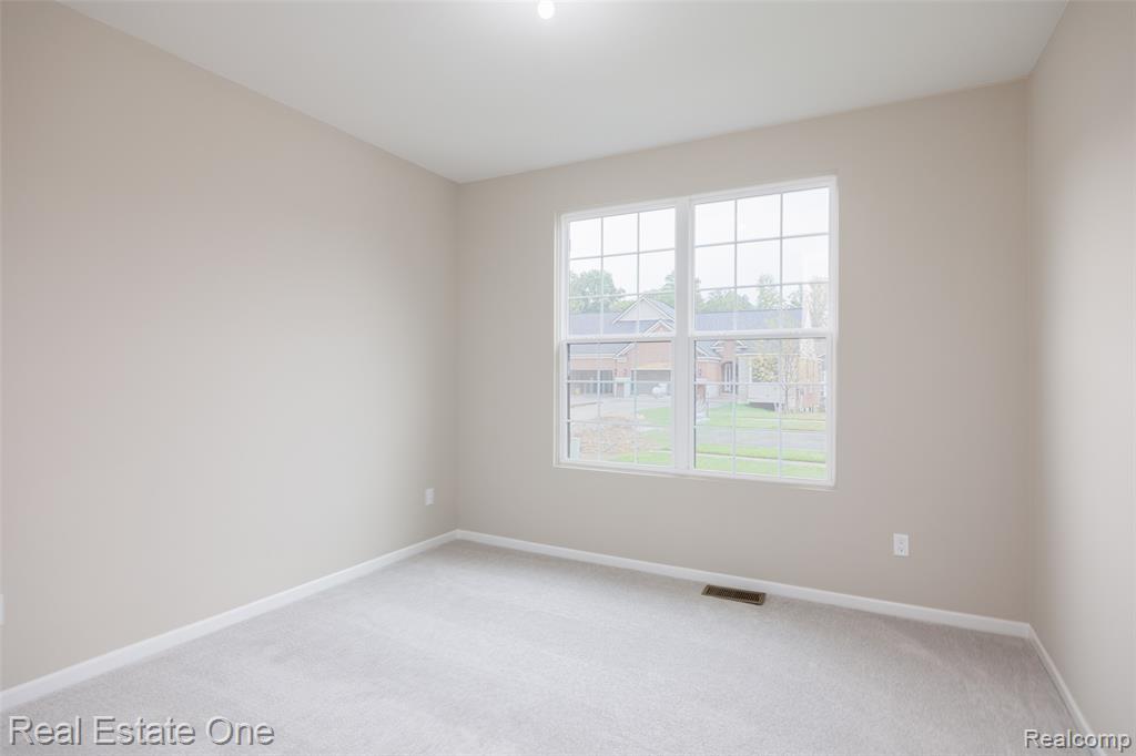 55769 Oak Pointe Drive Property Photo 17