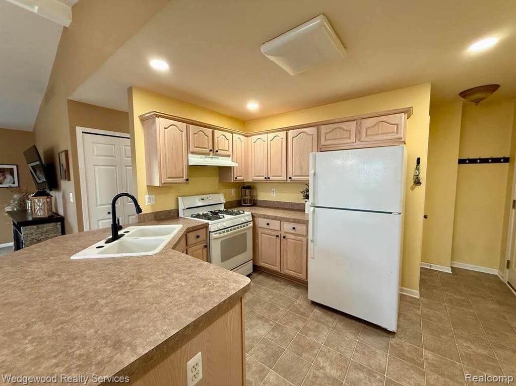 492 Harvard Drive Property Photo 12