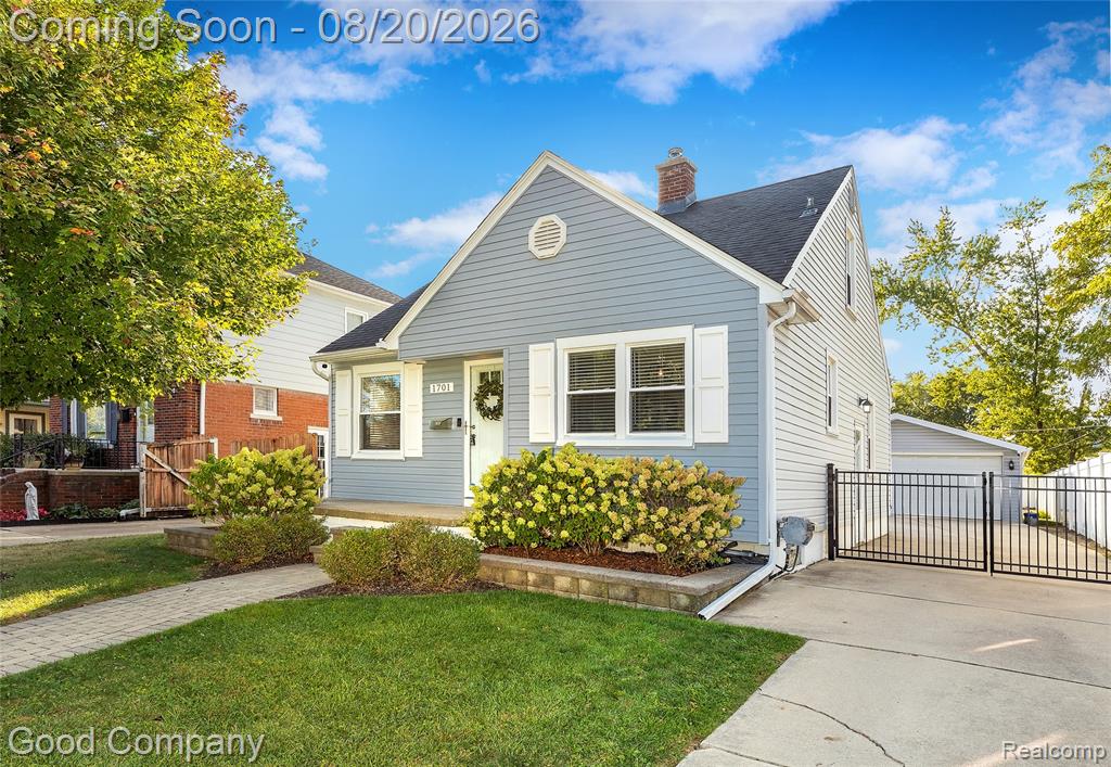 1701 N Altadena Avenue Property Photo 1