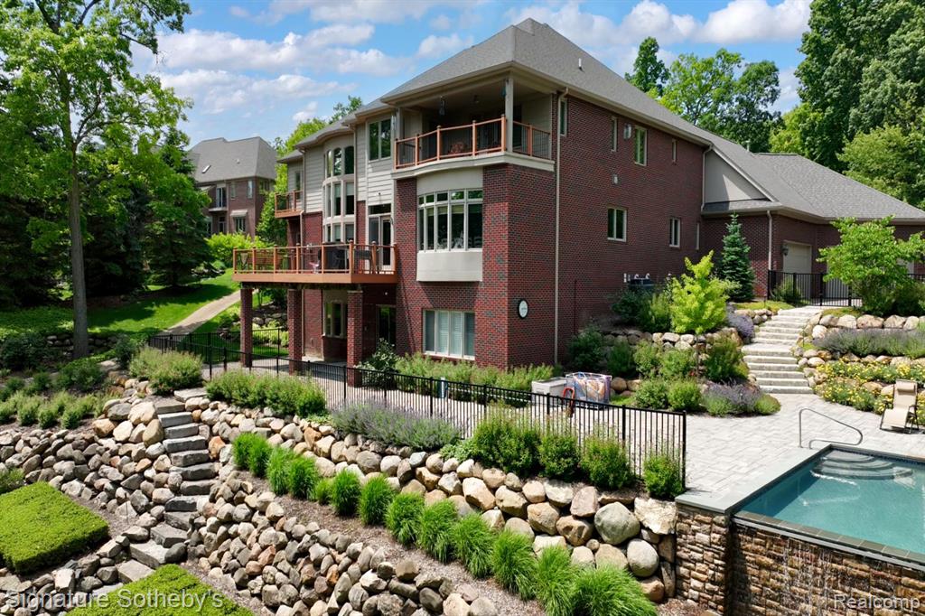5001 Forest Valley Property Photo 12