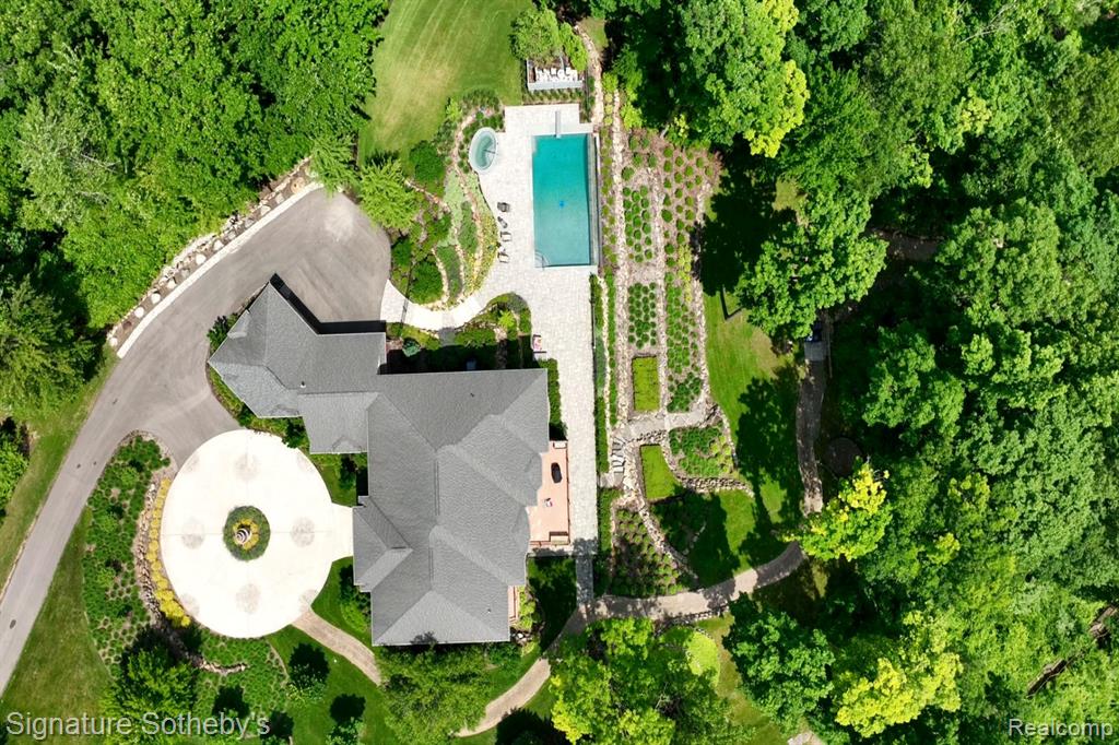5001 Forest Valley Property Photo 15