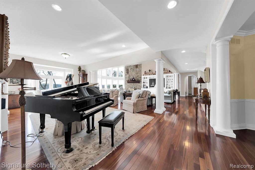 5001 Forest Valley Property Photo 24