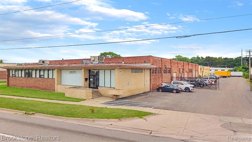 26051 Michigan Avenue Property Photo 2