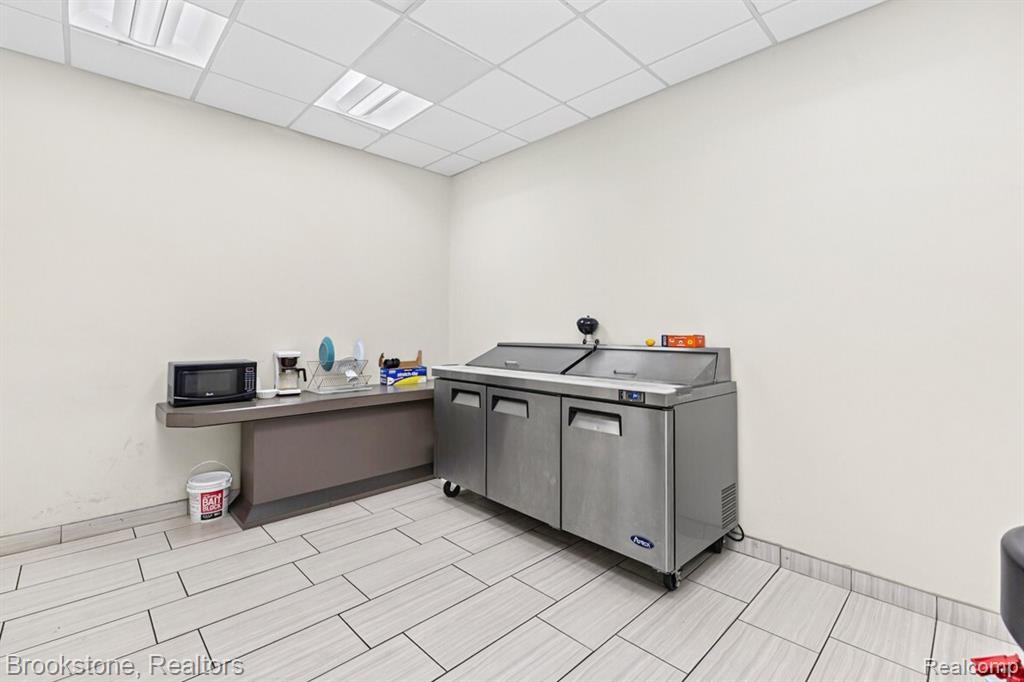 26051 Michigan Avenue Property Photo 14