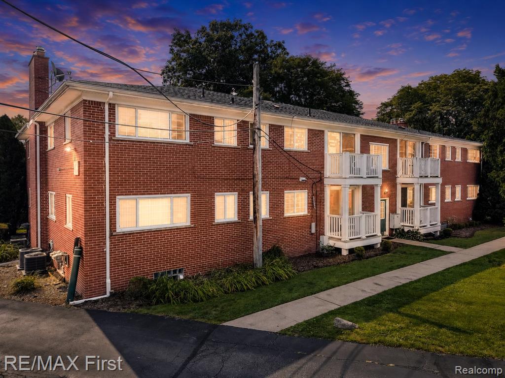 475 N Eton Street Property Photo 1