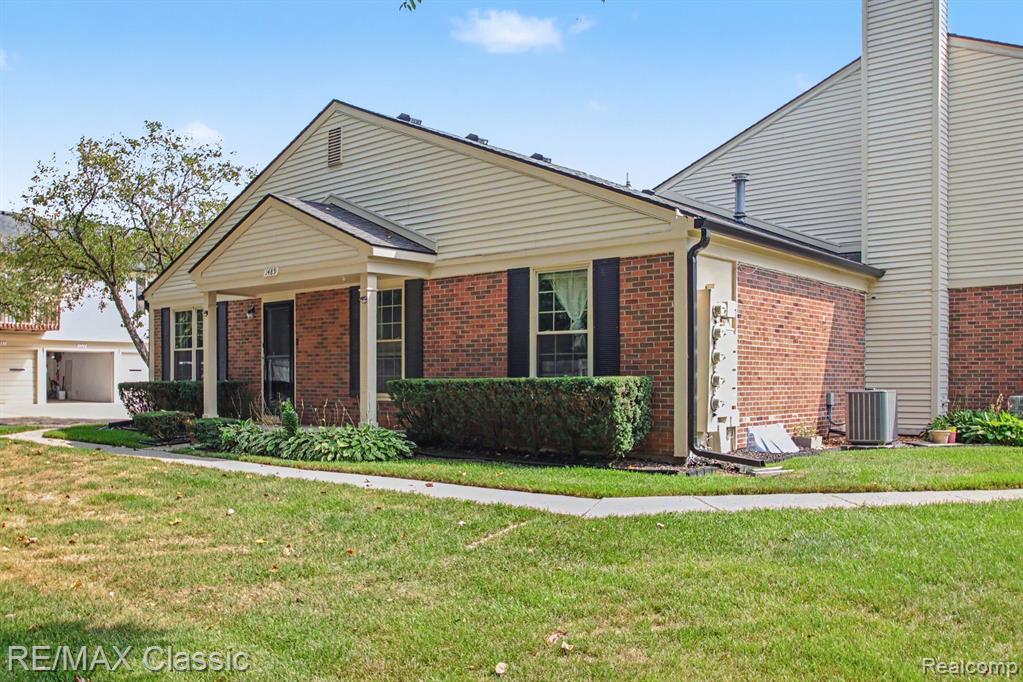 1489 Dover Hill Property Photo 1
