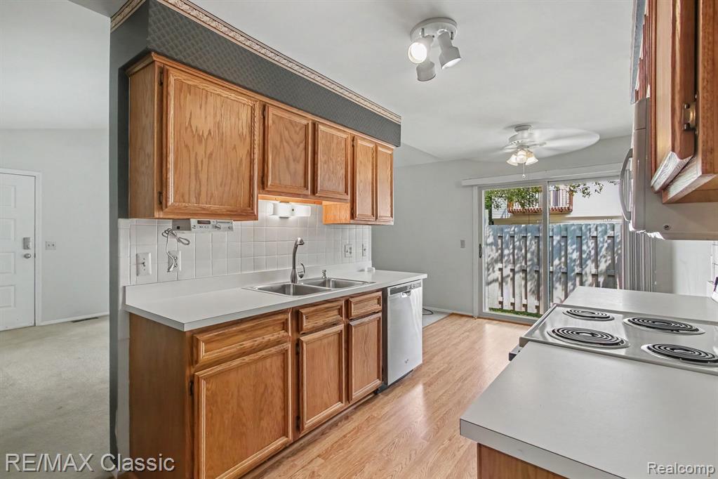 1489 Dover Hill Property Photo 8