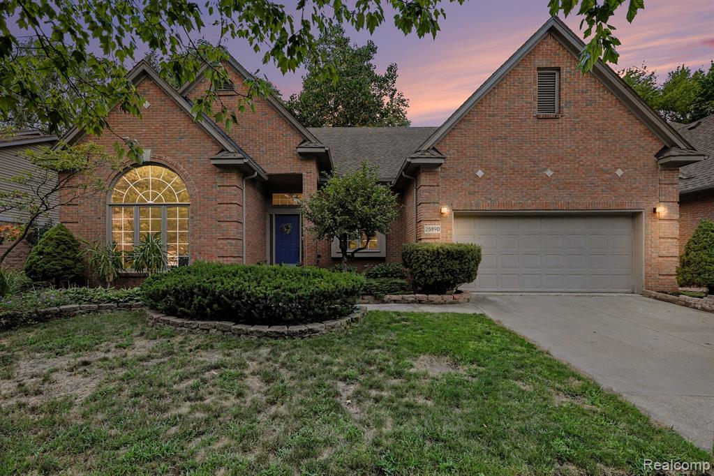 25890 Abbey Drive Property Photo 1