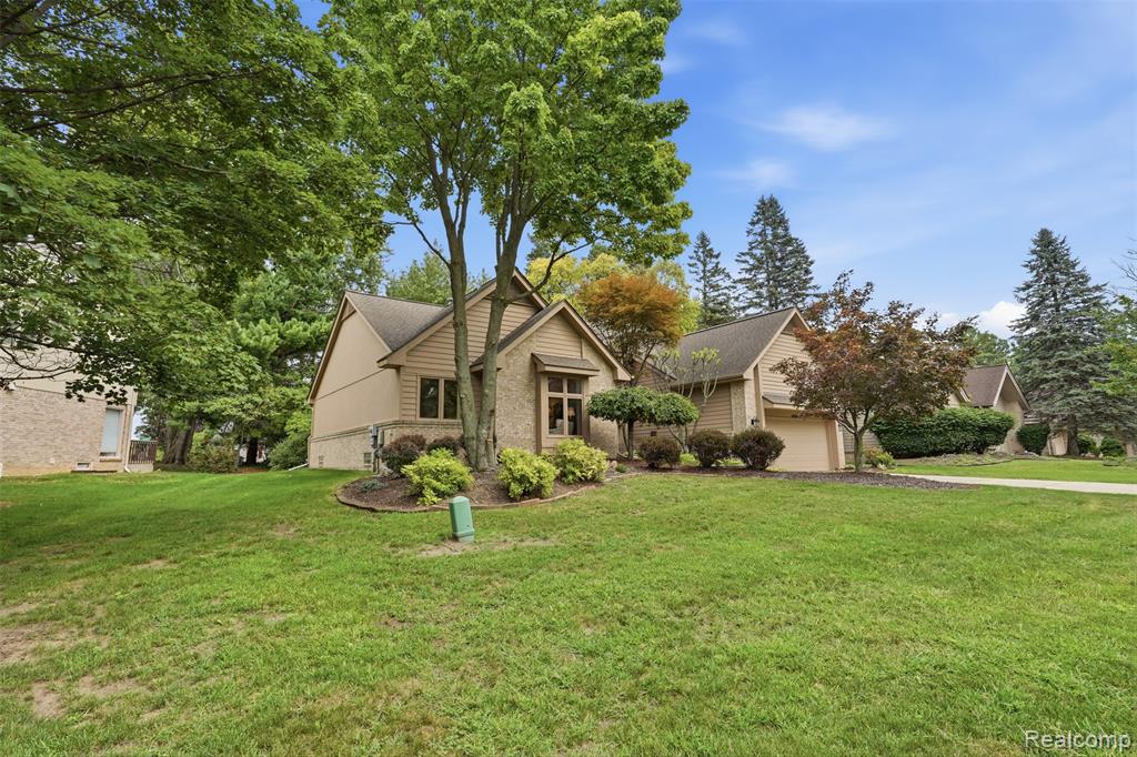 4963 Countryside Drive Property Photo 3