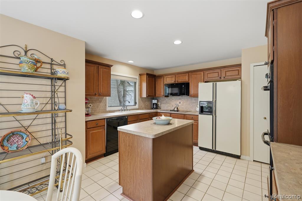 4963 Countryside Drive Property Photo 17