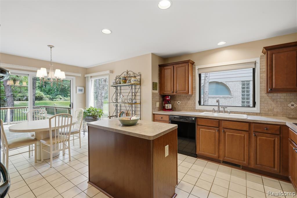 4963 Countryside Drive Property Photo 20