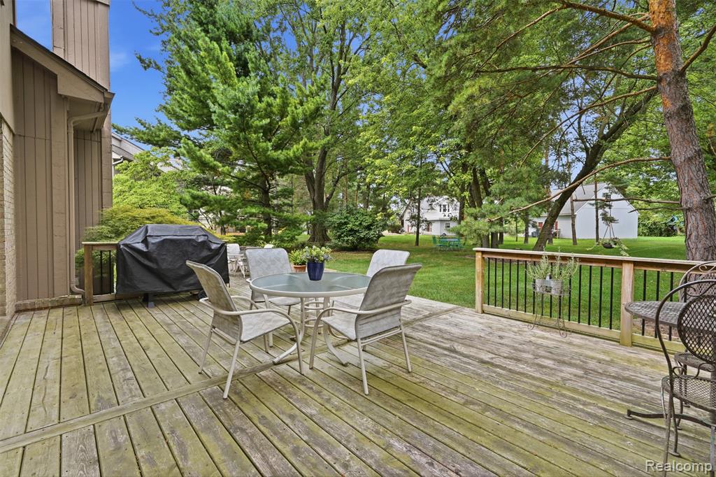 4963 Countryside Drive Property Photo 43