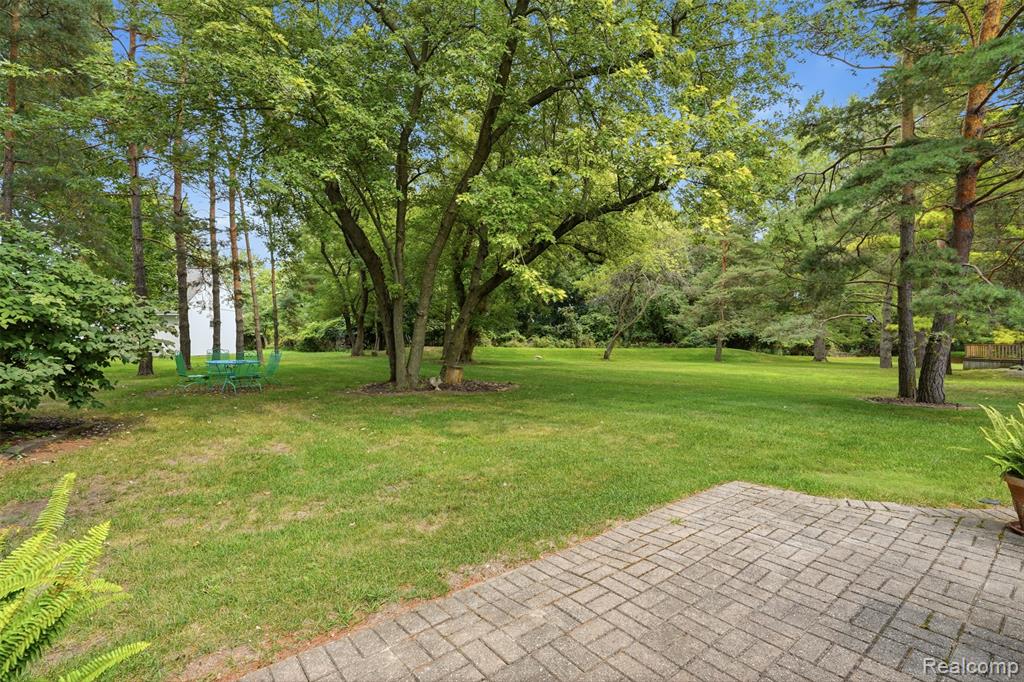 4963 Countryside Drive Property Photo 48