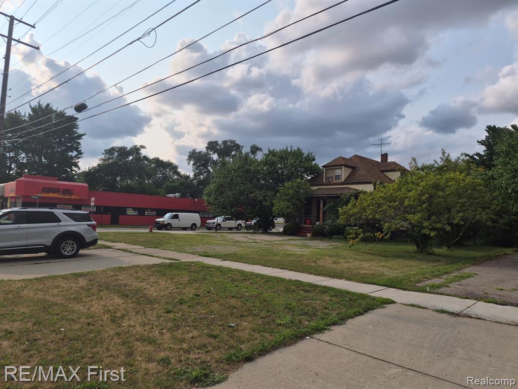 4879 E 9 Mile Road Property Photo 4