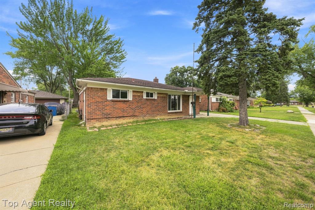 21715 Dexter Court Property Photo 1