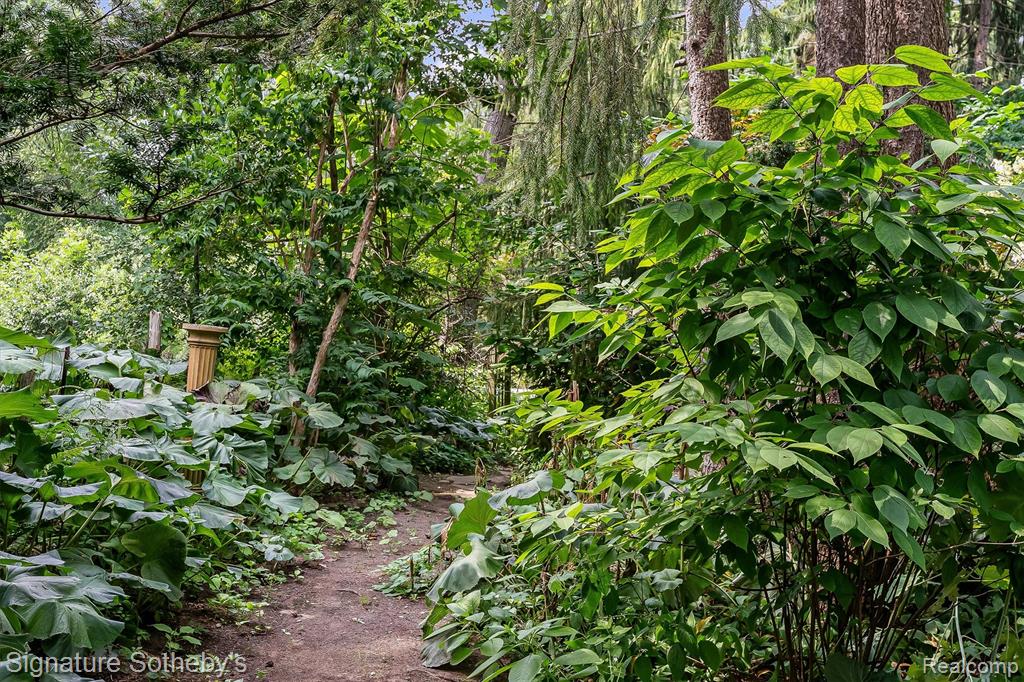 7939 Caberfae Trail Property Photo 28