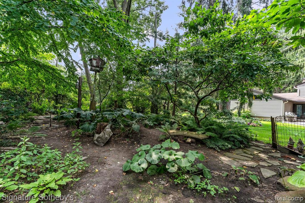 7939 Caberfae Trail Property Photo 33