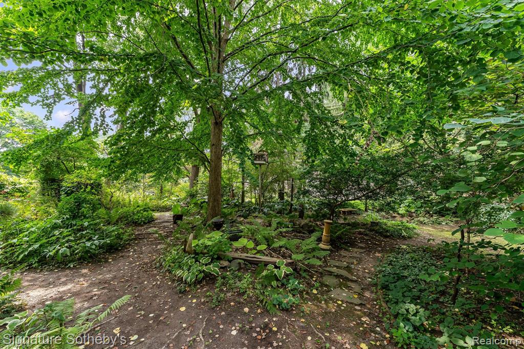 7939 Caberfae Trail Property Photo 37