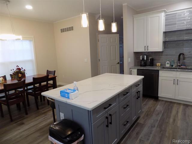 36225 Dominion Circle Property Photo 3
