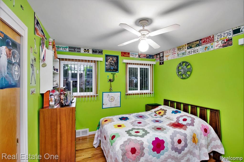 4327 Eastlawn Avenue Property Photo 12