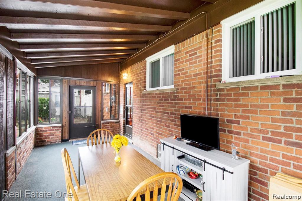 4327 Eastlawn Avenue Property Photo 19