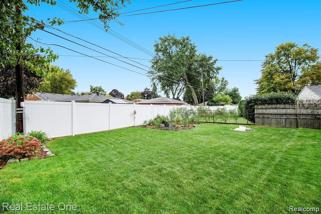 4327 Eastlawn Avenue Property Photo 22