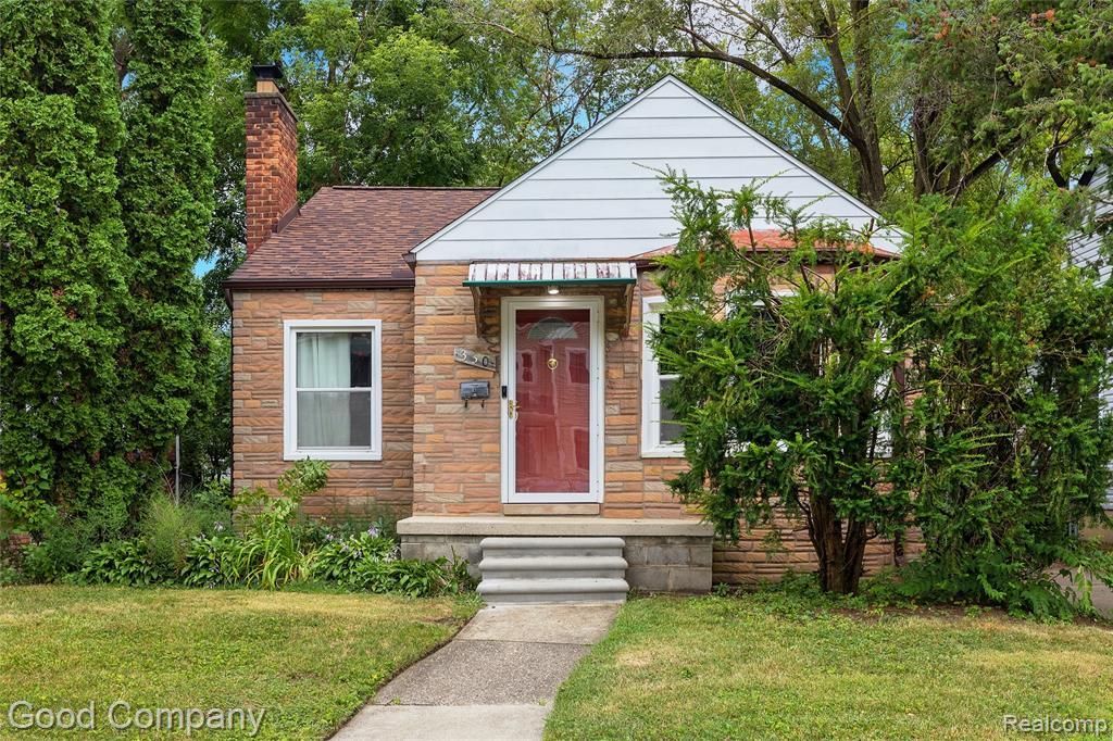 330 E Webster Street Property Photo 1