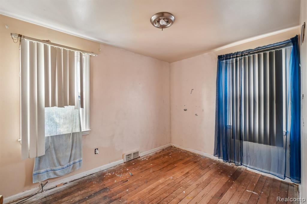 5969 Cadieux Road Property Photo 12