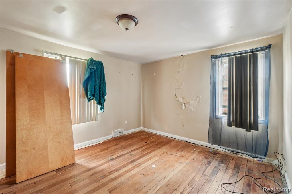 5969 Cadieux Road Property Photo 14