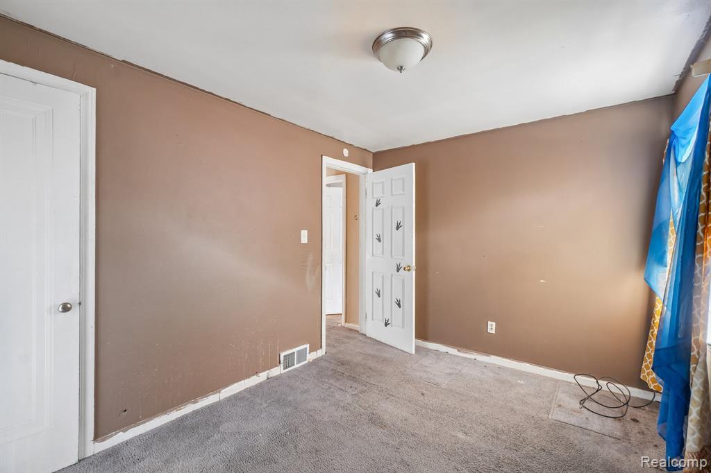 5969 Cadieux Road Property Photo 18
