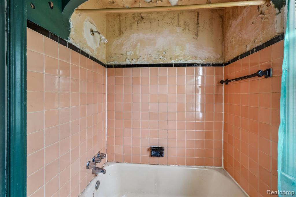 5969 Cadieux Road Property Photo 20