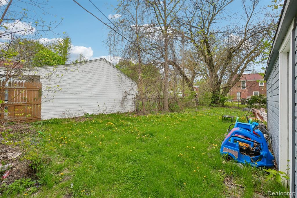 5969 Cadieux Road Property Photo 21
