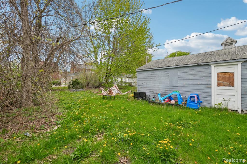 5969 Cadieux Road Property Photo 22