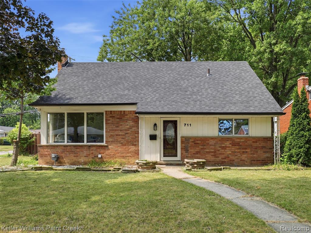 711 Jamaica Drive Property Photo 1