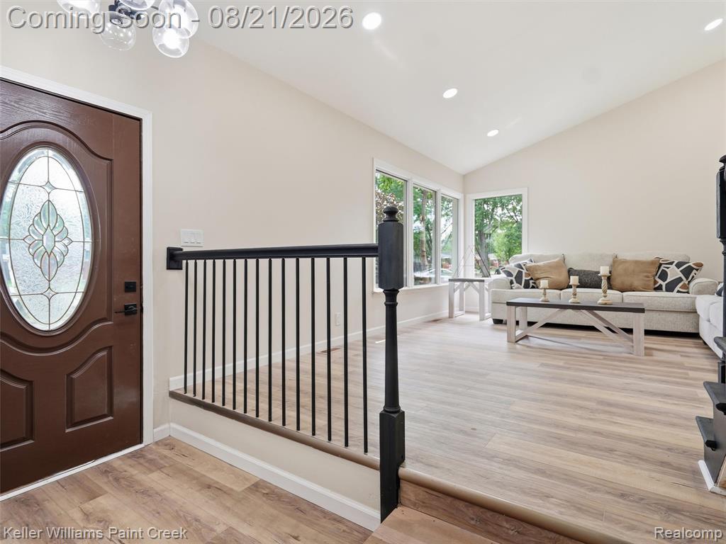 711 Jamaica Drive Property Photo 3