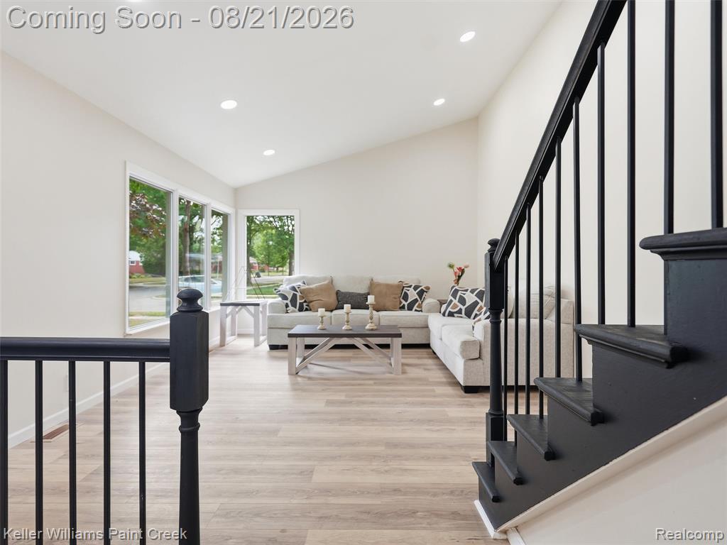 711 Jamaica Drive Property Photo 6