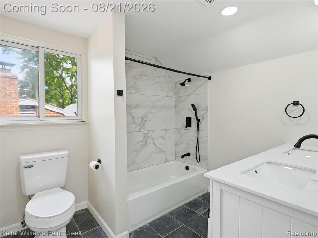 711 Jamaica Drive Property Photo 34