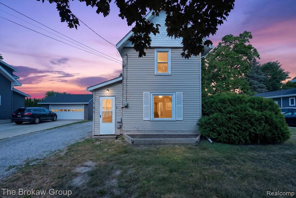 503 N Lapeer Street Property Photo 1