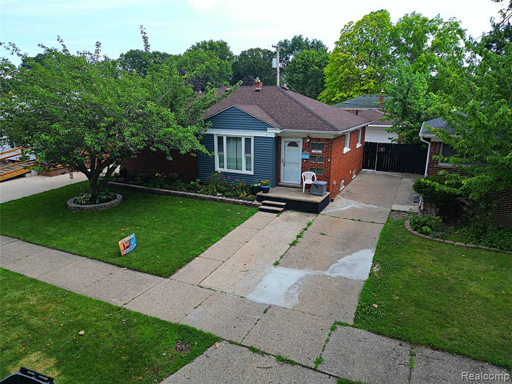 18785 Dale Avenue Property Photo 1