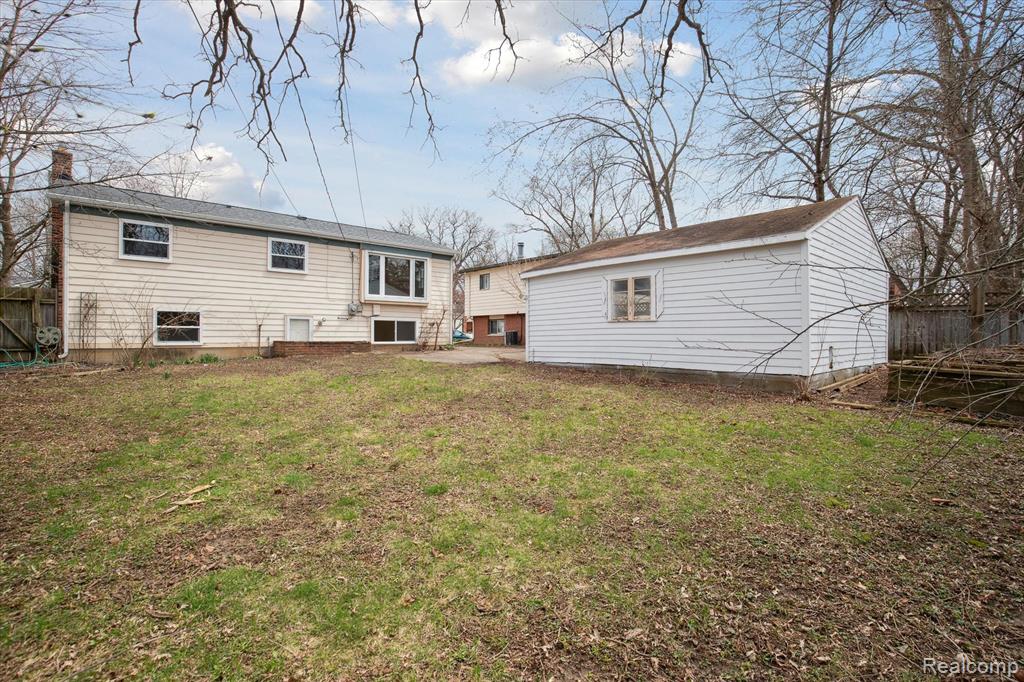 2728 Yost Boulevard Property Photo 1